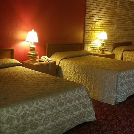 Executive Inn And Suites Waxahachie Buitenkant foto