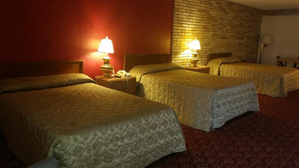 Executive Inn And Suites Waxahachie Buitenkant foto