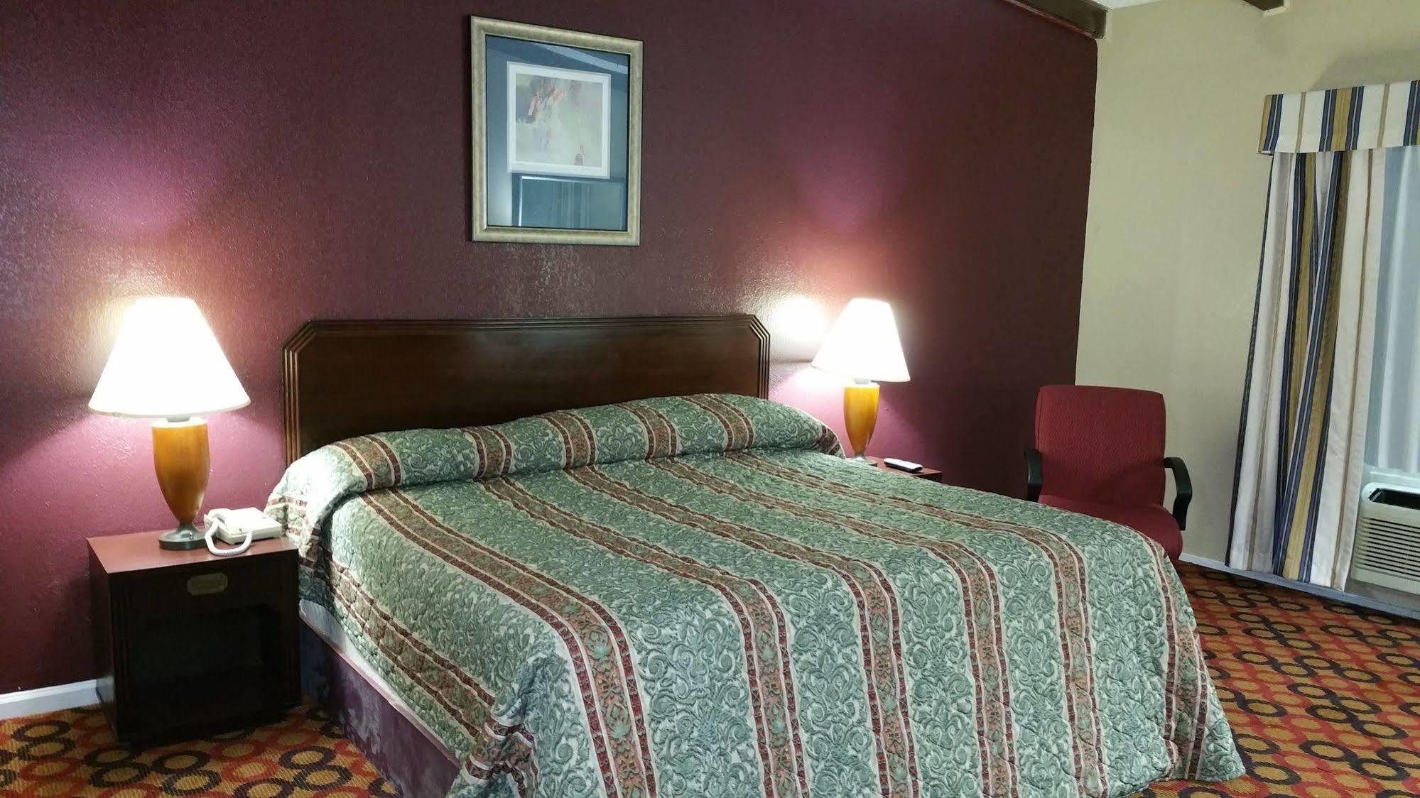 Executive Inn And Suites Waxahachie Buitenkant foto