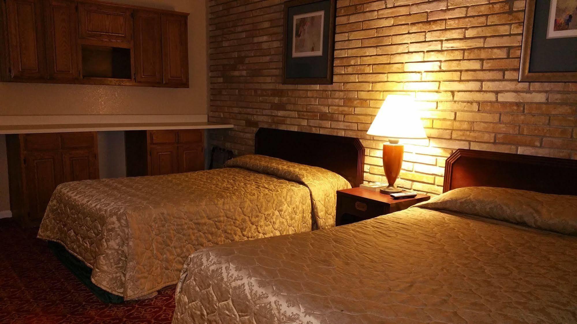 Executive Inn And Suites Waxahachie Buitenkant foto